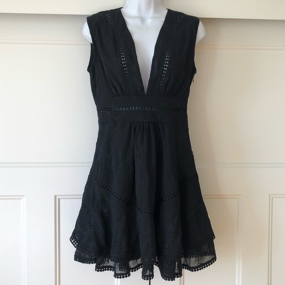 NWT $179~MARE MARE ANTHROPOLOGIE~Black Embroidered “ANYA” V-Neck Ruffle Dress~S - Picture 4 of 16